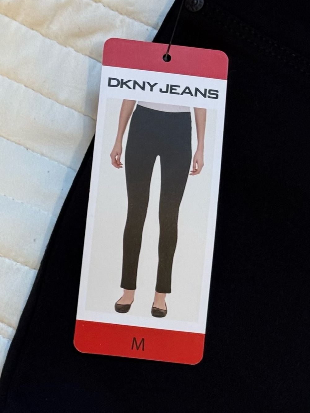 NWT DKNY Jeans Pull-On Ponte Stretch Black Mid-Rise Pant Women's Medium - Picture 3 of 9